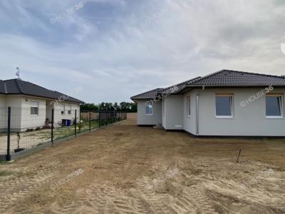Eladó családi ház - 6000 Kecskemét, Alsószéktói tanyák