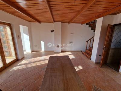 Eladó családi ház - 2120 Dunakeszi, Kagyló köz
