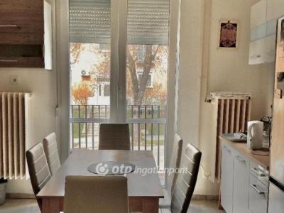 Eladó lakás - 7300 Komló