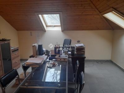 Kiadó utcai bejáratú üzlethelység - 2100 Gödöllő