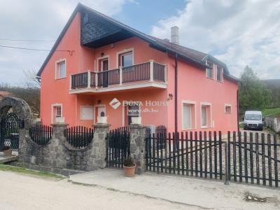Eladó családi ház - 2533 Bajót