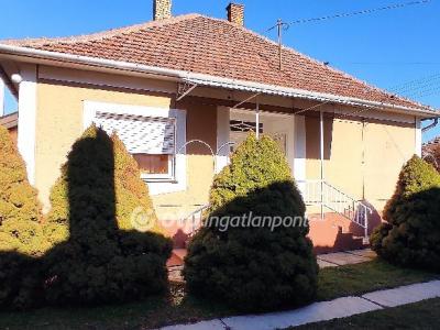 Eladó családi ház - 4090 Polgár