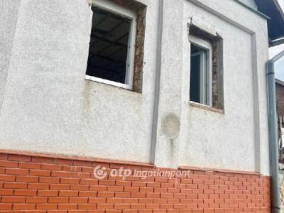 Eladó családi ház - 7751 Szederkény