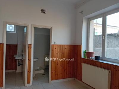 Eladó családi ház - 4110 Biharkeresztes