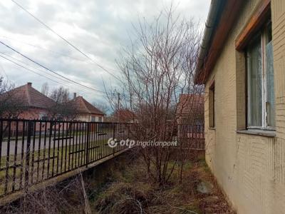 Eladó családi ház - 4110 Biharkeresztes