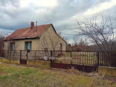 Eladó családi ház - 4110 Biharkeresztes