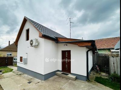 Eladó családi ház - 4033 Debrecen