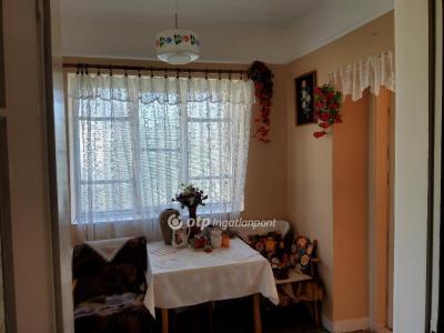 Eladó családi ház - 2252 Tóalmás