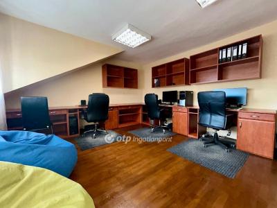 Eladó családi ház - 4028 Debrecen