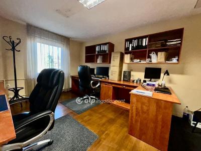 Eladó családi ház - 4028 Debrecen