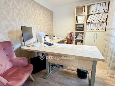 Eladó családi ház - 4028 Debrecen