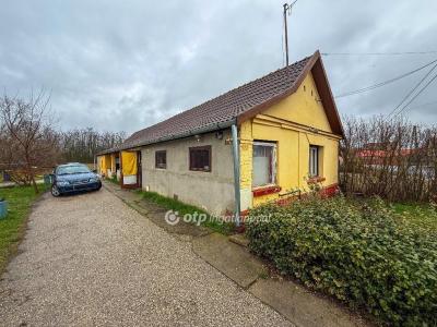 Eladó családi ház - 2764 Tápióbicske, Rákóczi út