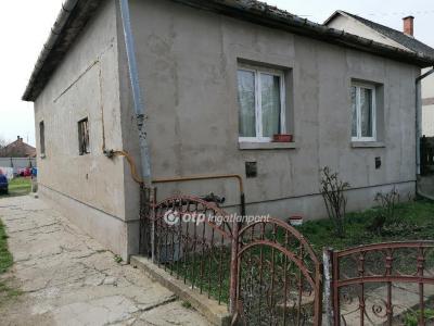 Eladó családi ház - 5000 Szolnok, Botár Imre utca