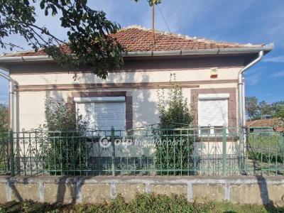 Eladó családi ház - 3388 Poroszló