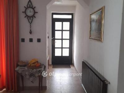 Eladó családi ház - 8600 Siófok