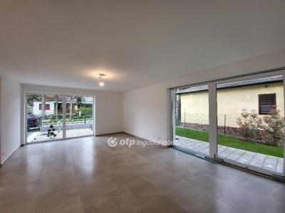 Eladó családi ház - 8600 Siófok