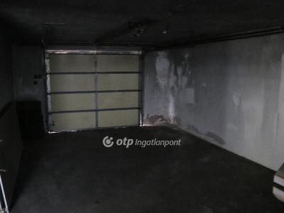 Eladó családi ház - 2000 Szentendre