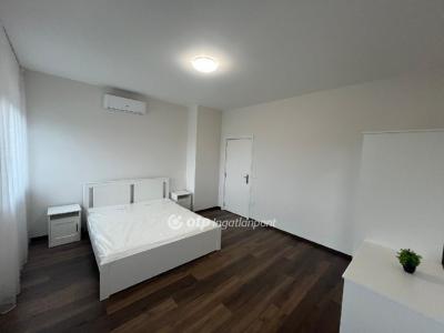 Eladó családi ház - 4002 Debrecen
