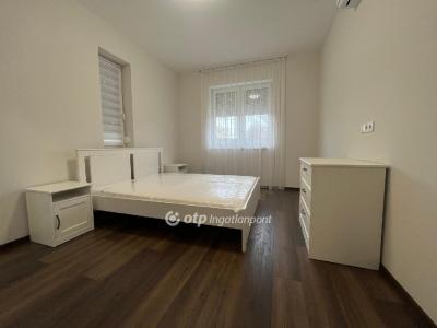Eladó családi ház - 4002 Debrecen