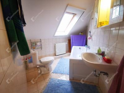 Eladó családi ház - 8220 Balatonalmádi