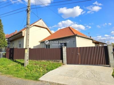 Eladó családi ház - 7693 Pécs, Pécs hirdi út
