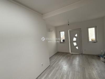 Eladó lakás - 1201 Budapest, XX. kerület , Vörösmarty utca