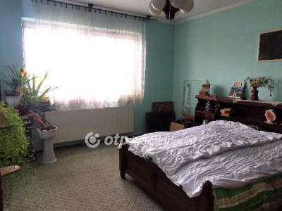 Eladó családi ház - 9300 Csorna, Egerfa utca