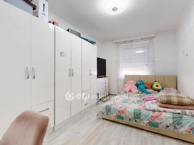 Eladó családi ház - 3770 Sajószentpéter