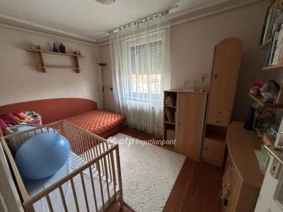 Eladó családi ház - 4225 Debrecen