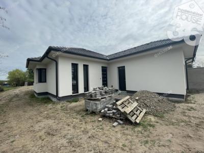 Eladó ikerház - 6000 Kecskemét
