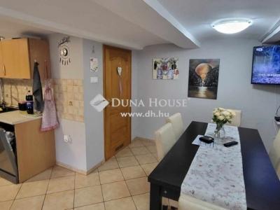 Eladó családi ház - 2184 Vácegres