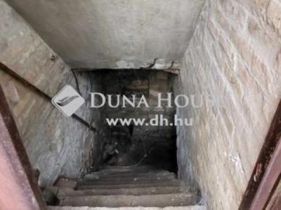 Eladó családi ház - 2184 Vácegres
