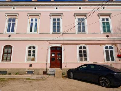 Eladó lakás - 8000 Székesfehérvár