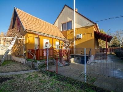 Eladó családi ház - 2730 Albertirsa