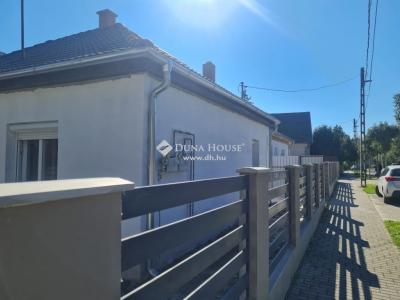 Eladó családi ház - 8600 Siófok