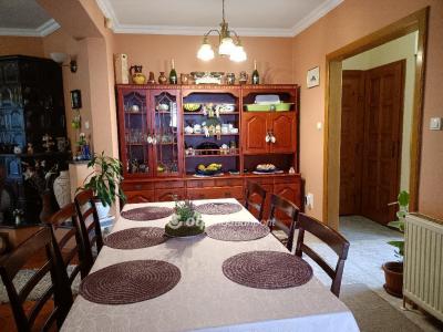Eladó családi ház - 2117 Isaszeg
