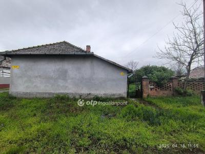 Eladó családi ház - 5430 Tiszaföldvár