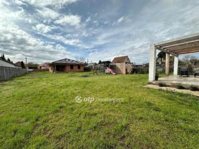 Eladó családi ház - 4405 Nyíregyháza