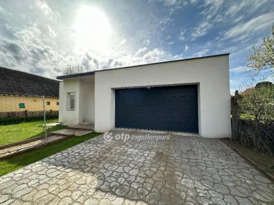 Eladó családi ház - 4405 Nyíregyháza