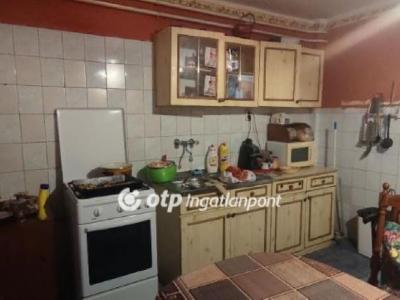 Eladó családi ház - 5430 Tiszaföldvár