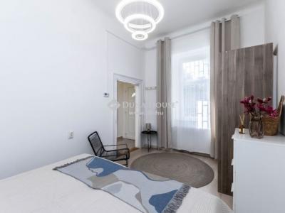 Eladó lakás - 1084 Budapest, VIII. kerület , Auróra utca