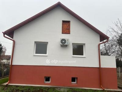 Eladó családi ház - 2766 Tápiószele