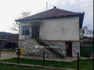 Eladó családi ház - 3343 Bekölce