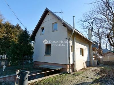 Eladó családi ház - 2316 Tököl