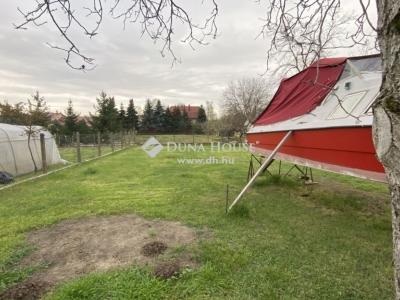 Eladó családi ház - 2764 Tápióbicske