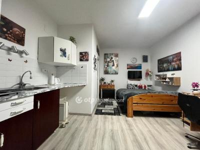Eladó lakás - 1086 Budapest, VIII. kerület , Baross utca