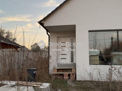 Eladó családi ház - 2360 Gyál