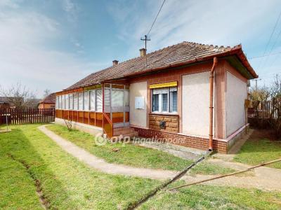 Eladó családi ház - 4461 Nyírtelek