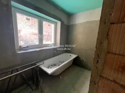 Eladó családi ház - 7625 Pécs