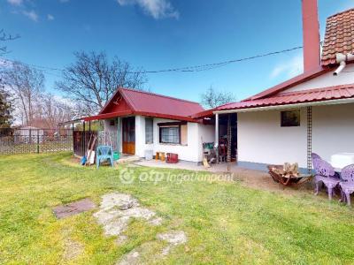 Eladó nyaraló - 3458 Tiszakeszi, Damjanich utca